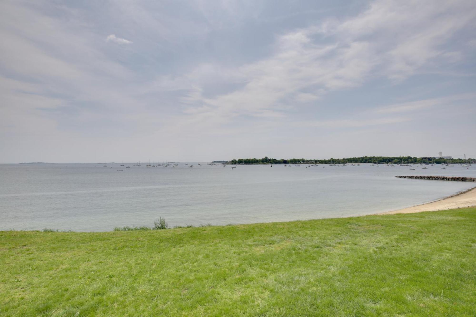 Quaint Beverly Townhome Walk To Beach And Downtown! Экстерьер фото